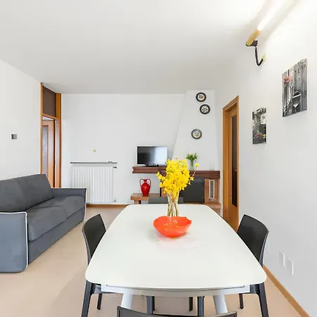 The View House Μαλτσεζίνε